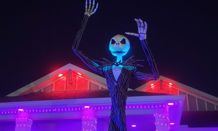 Over the Top 13′ Jack Skellington Halloween Display!